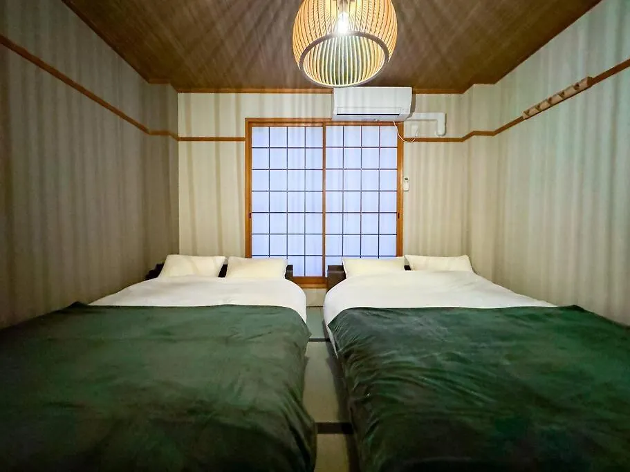 Villa R 新大阪 Fuji サウナ付きの５ldk　3つのお風呂でグループで楽しめます。  Osaka